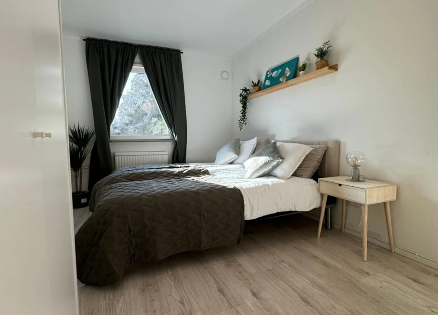 So Easy Stay, Malmoe Malmo