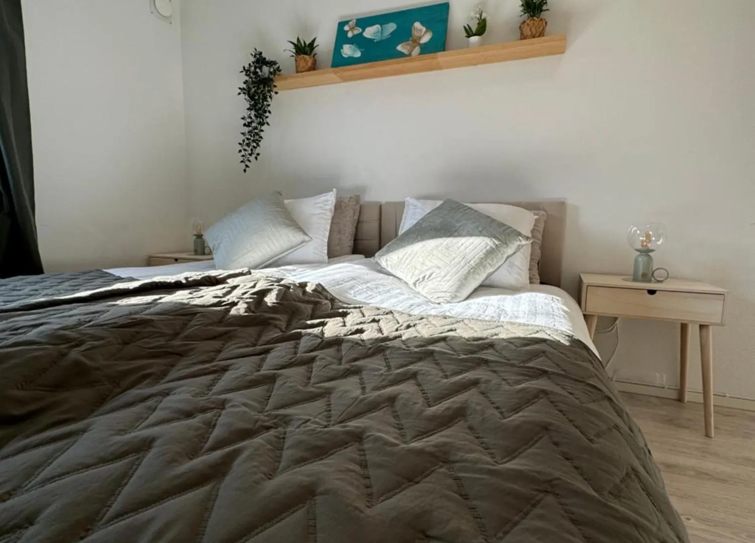 So Easy Stay, Malmoe 0*, Malmö İsveç